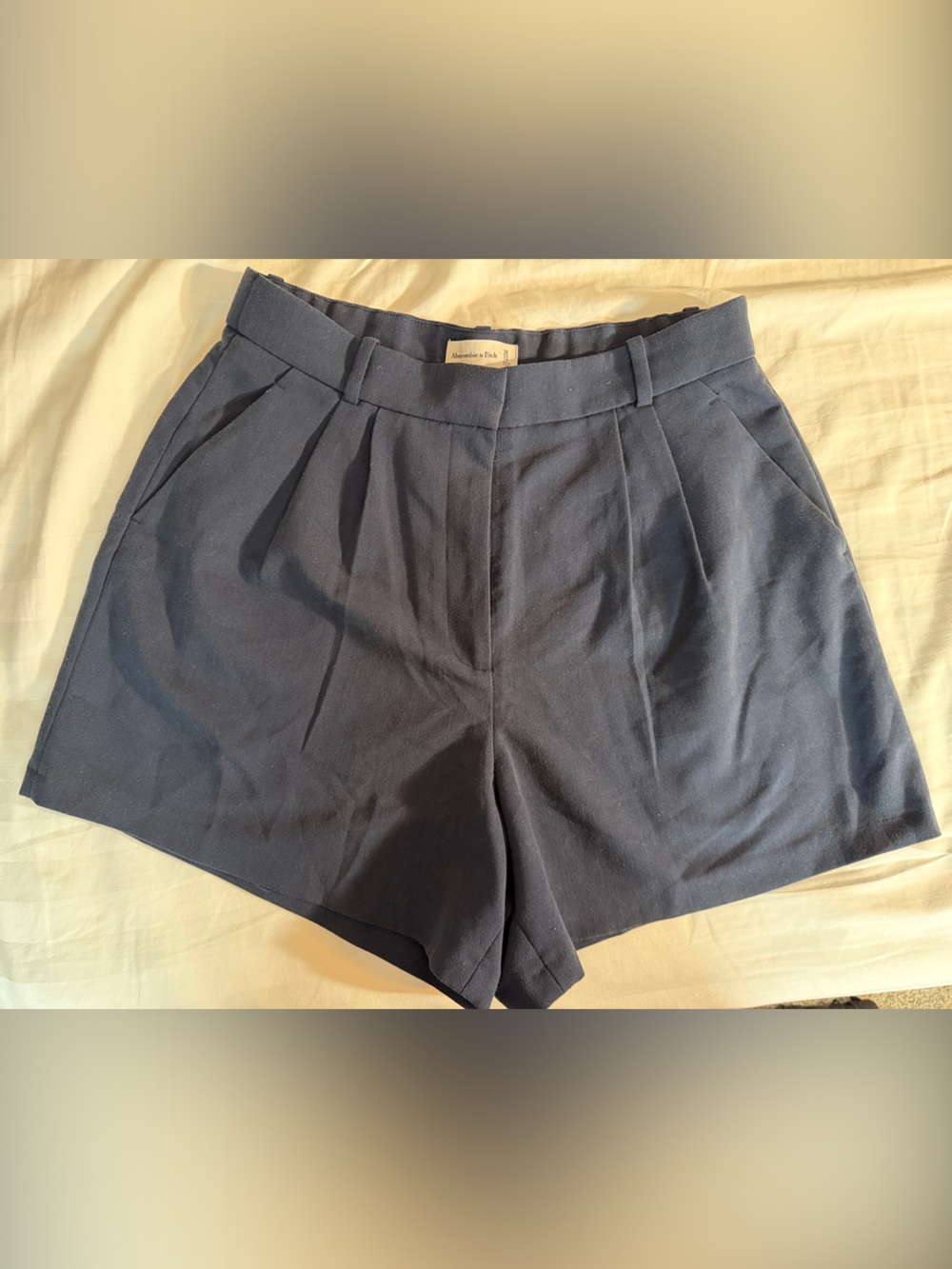 Abercrombie & Fitch Navy High-Rise Pleated Women's Shorts